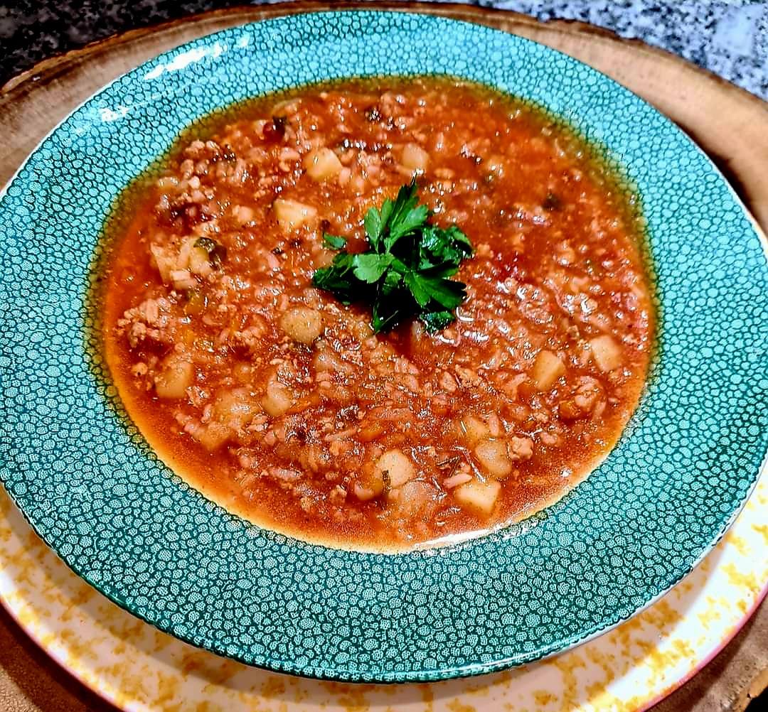 Stuffed Cabbage Soup (Zupa Gołąbkowa) – 900 ml