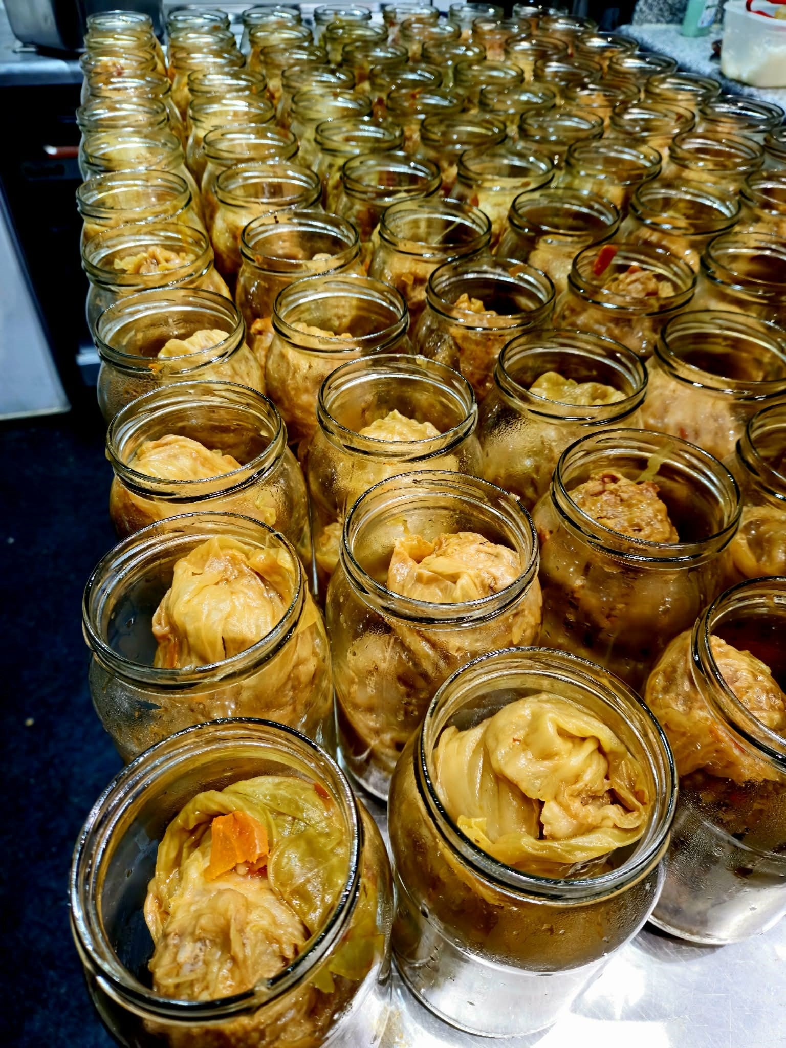 Stuffed Cabbage Rolls in Tomato Sauce (Gołąbki w Sosie Pomidorowym) – 900 ml