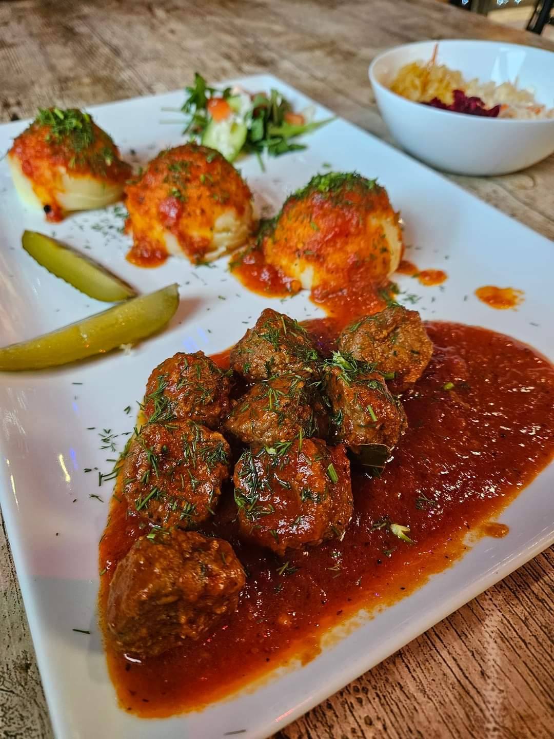 Beef Meatballs in Tomato Sauce (Pulpeciki Wołowe w Sosie Pomidorowym) – 900 ml